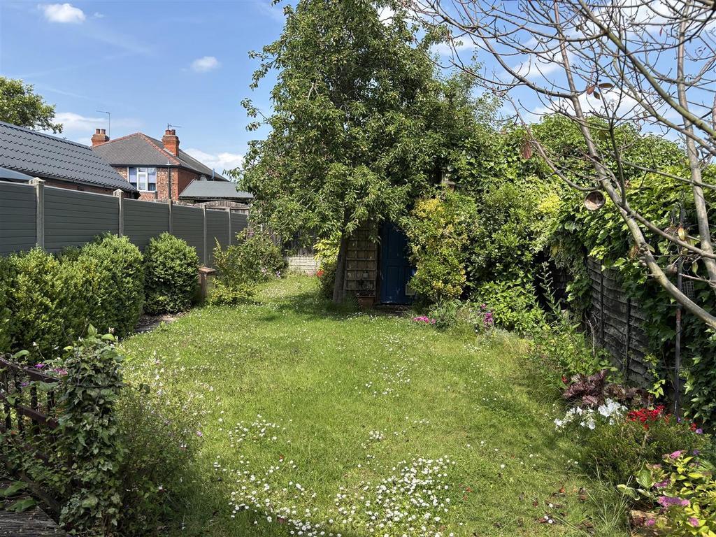 IMG 0956 Garden.jpg