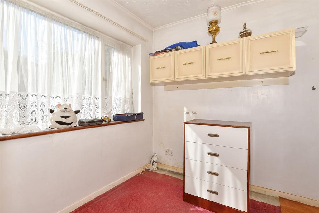 Bedroom/ Office