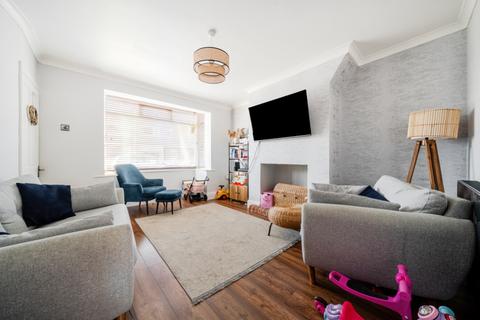 46 Spring Bank, Grimsby, DN34 4DB