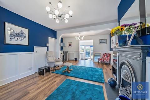17 Ramsden Drive, Romford, RM5 2NL