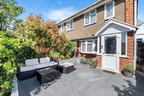 1 Nova Mews, Sutton, SM3 9HY