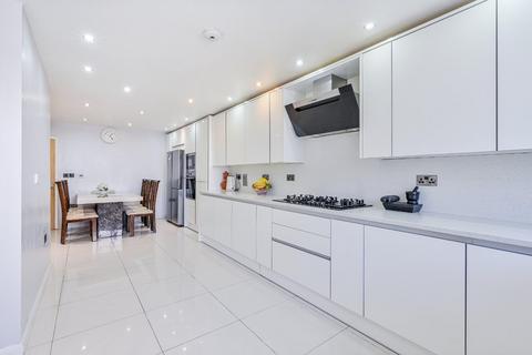 1 Nova Mews, Sutton, SM3 9HY