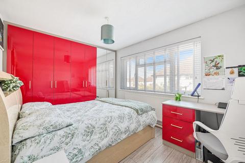 1 Nova Mews, Sutton, SM3 9HY