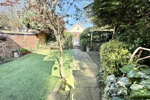 6 bedroom semi-detached house for sale, Park Road, Hartlepool.