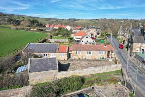 4 bedroom cottage for sale, Chestnut Cottage & The Stables, Fylingthorpe