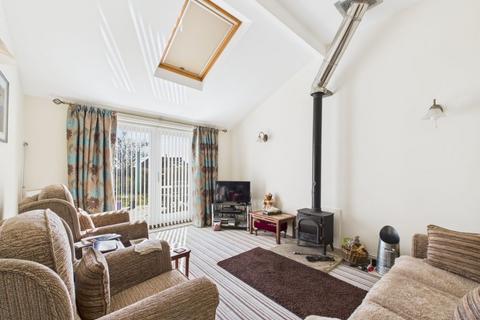 4 bedroom cottage for sale, Chestnut Cottage & The Stables, Fylingthorpe