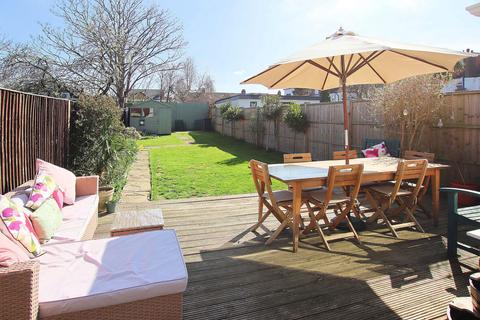 16 Elmgrove Road, Croydon, CR0 7DQ