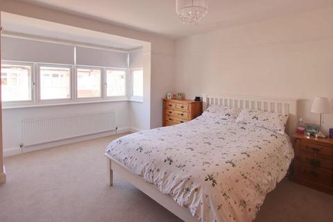 16 Elmgrove Road, Croydon, CR0 7DQ