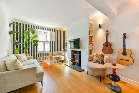 4 Chestnut Road, Twickenham, TW2 5QZ