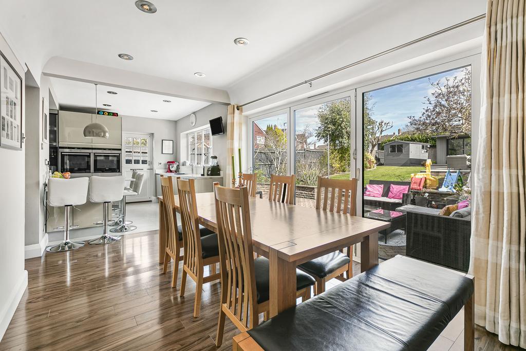 Kitchen/Dining Room