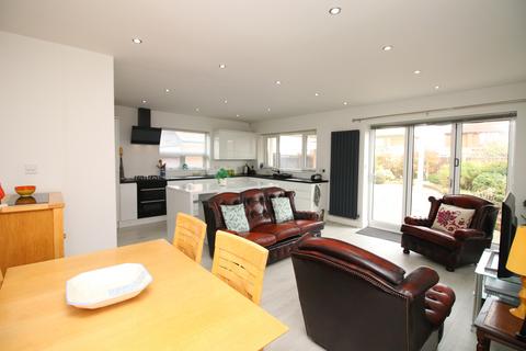 2 bedroom bungalow for sale, Whiteholme Drive,  Poulton-le-Fylde, FY6