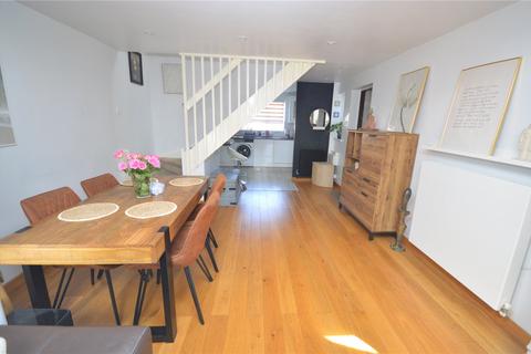 6 Buzzard Road, Luton, LU4 0UF