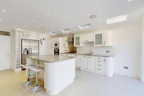 5 bedroom terraced house to rent, Camborne, SW18