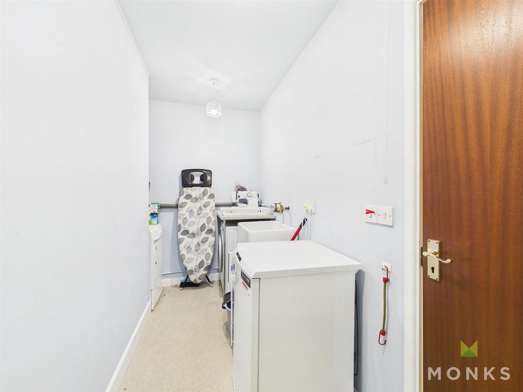 CAM01420 G0-PR0597-STILL010.jpg