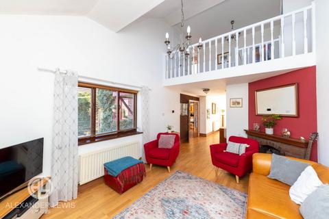 71 Blackmore, Letchworth Garden City, SG6 2SZ