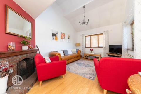 71 Blackmore, Letchworth Garden City, SG6 2SZ