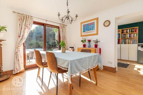 71 Blackmore, Letchworth Garden City, SG6 2SZ