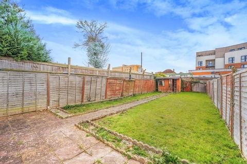 4 bedroom semi-detached house for sale, Slough,  Berkshire,  SL2