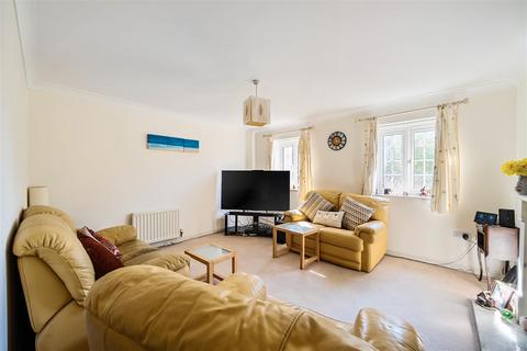 4 bedroom terraced house for sale, Longmoor Court, Fleet GU51