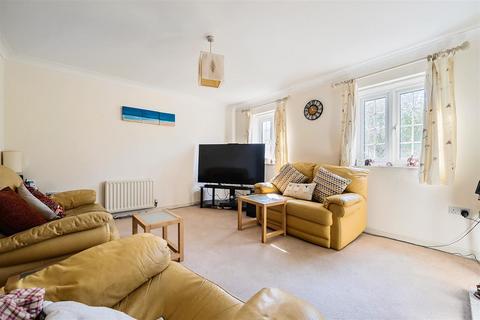 4 bedroom terraced house for sale, Longmoor Court, Fleet GU51