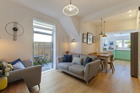 93 Seaford Road, Ealing, London, W13 9HS