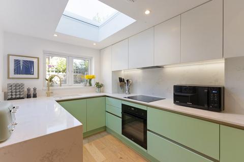 93 Seaford Road, Ealing, London, W13 9HS