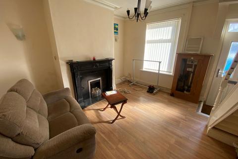 6 Union Street, Lees, Oldham, OL4 4NE