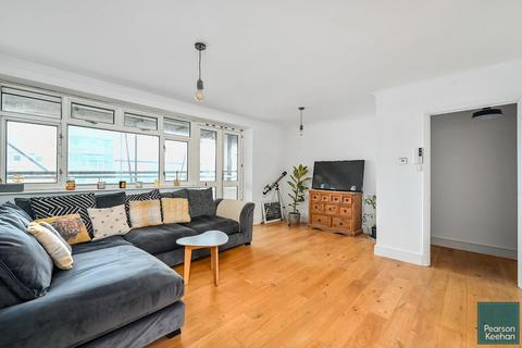 2 bedroom apartment for sale, Butts Road, Southwick