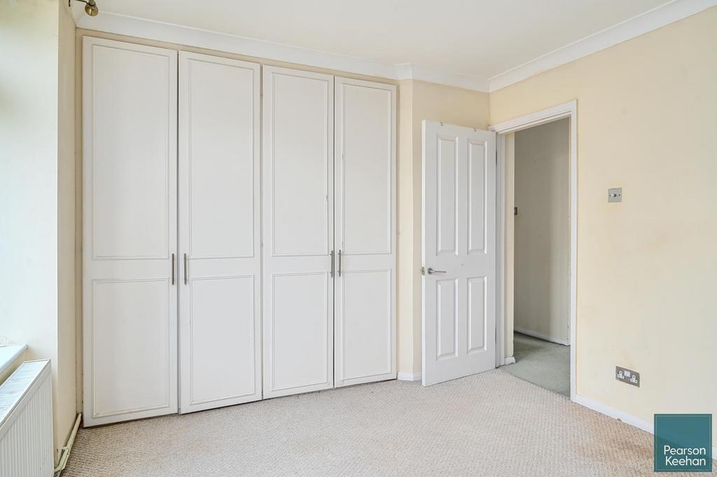 64 Coates Court, BN42 (9).jpg
