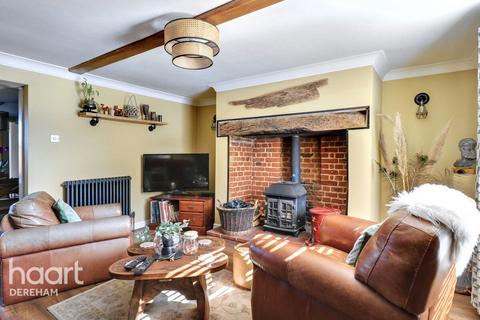 2 bedroom terraced house for sale, London Road, Dereham