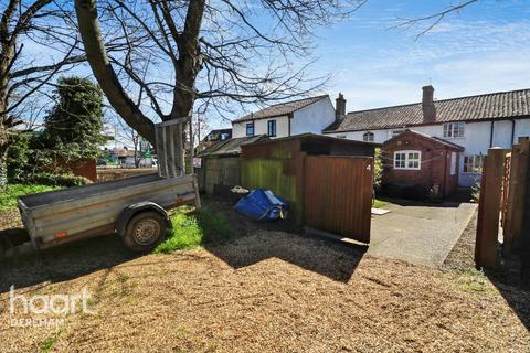 2 bedroom terraced house for sale, London Road, Dereham