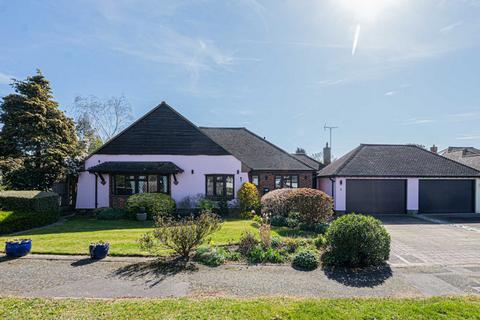 1 The Willows, Southend-on-sea, SS1 3SH
