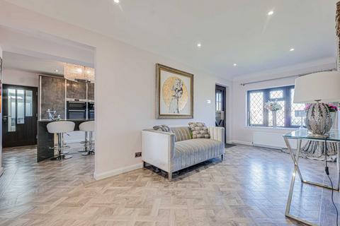 1 The Willows, Southend-on-sea, SS1 3SH
