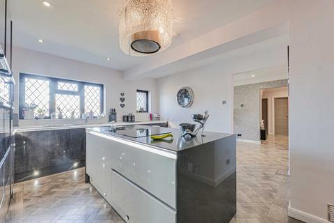 1 The Willows, Southend-on-sea, SS1 3SH