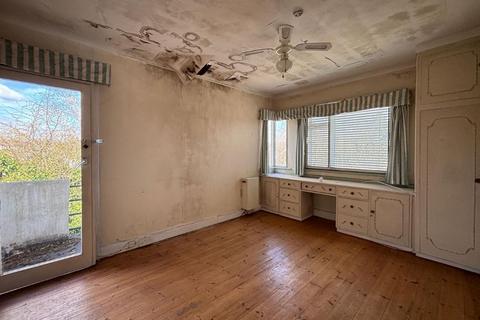 3 bedroom detached house for sale, 91 Highview Avenue, Edgware, Middlesex, HA8 9TY