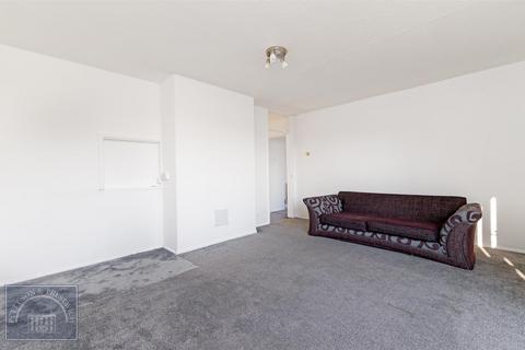 2 bedroom flat to rent, Brading Crescent, Wanstead