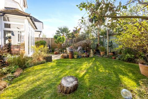 17 Dover Road, Worthing, BN11 5NR