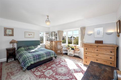 17 Dover Road, Worthing, BN11 5NR