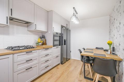 3 bedroom terraced house for sale, Landseer Court, Andover, SP10 3SW