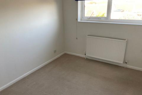 4 bedroom detached house to rent, Hayling Island, Hampshire, PO11