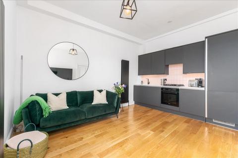 5/6 Lower Granton Road, Edinburgh, EH5 3RX
