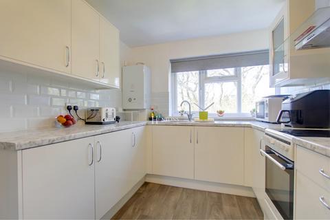 2 bedroom flat for sale, Cedar Court, Woolaston Avenue, Lakeside, Cardiff