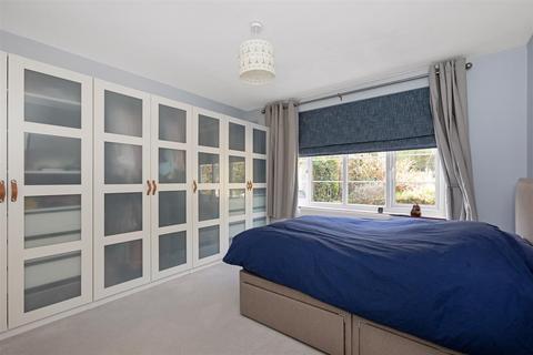 undefined, Dale Road, Purley CR8