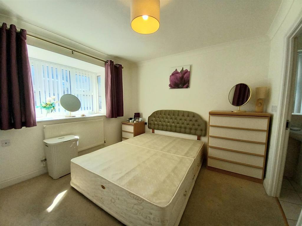 5 Peb Cl mas bed.jpg
