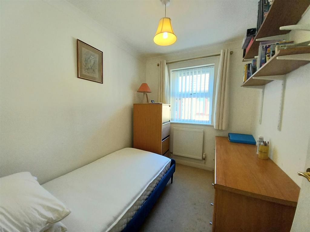 5 Peb cl Bed 3.jpg