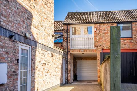 3 bedroom end of terrace house for sale, Haxby Road, York