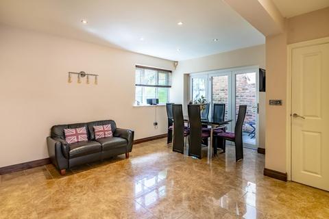 3 bedroom end of terrace house for sale, Haxby Road, York