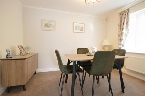 6 Bentinck Lane, Sigglesthorne, Hull, HU11 5QR