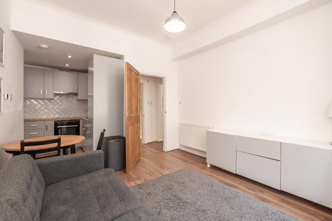 4/3 Caledonian Crescent, Edinburgh, EH11 2DE