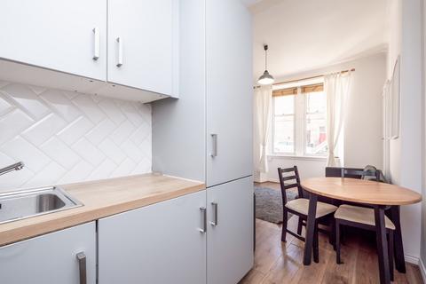 4/3 Caledonian Crescent, Edinburgh, EH11 2DE